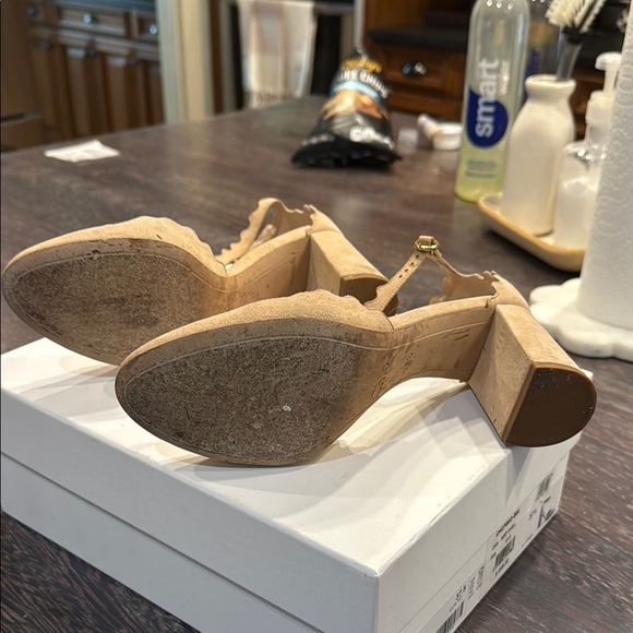 Chloe Reef Shell Heels - Picture 5 of 9